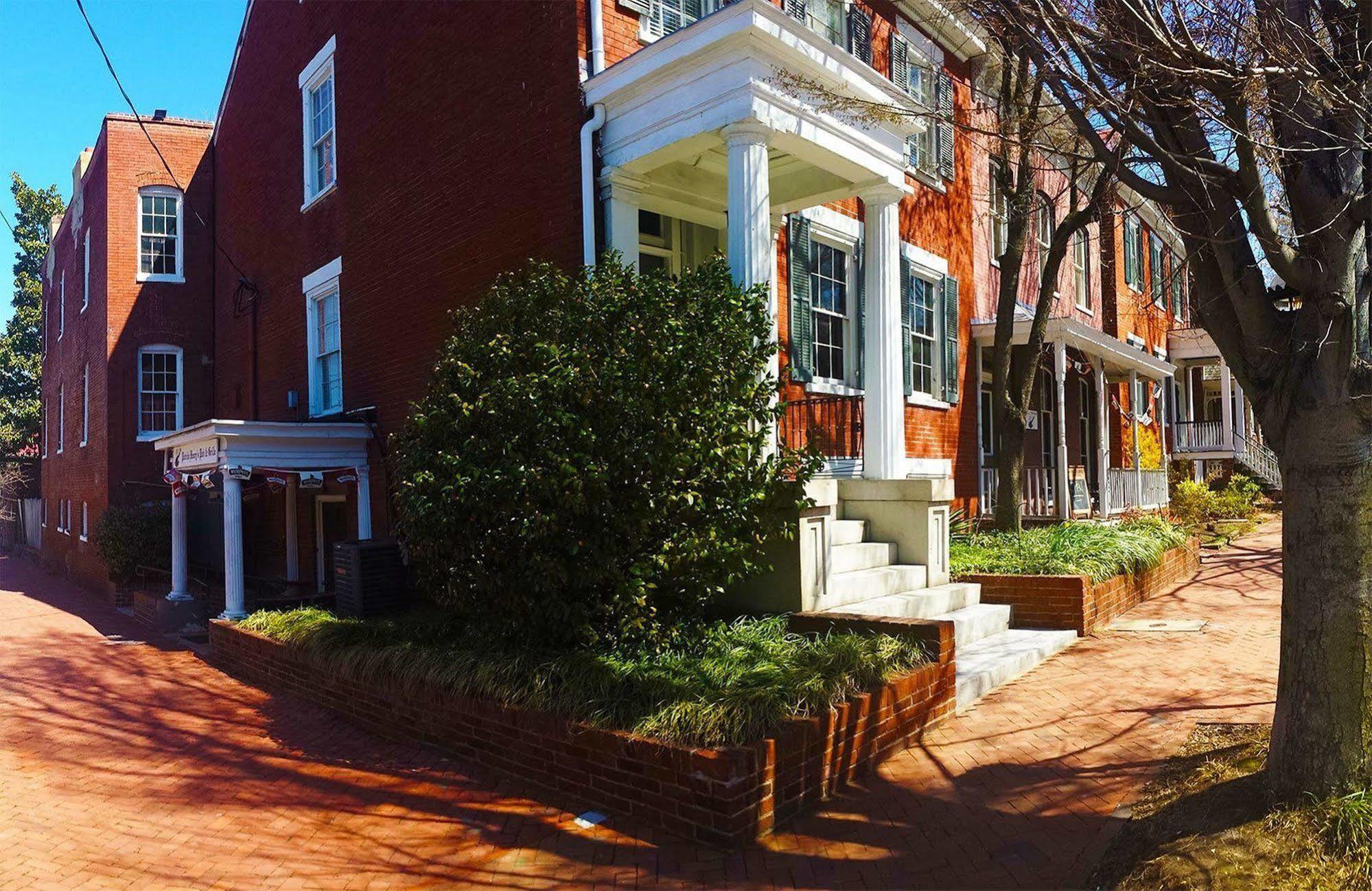 Inn At Patrick Henry'S Richmond Bagian luar foto