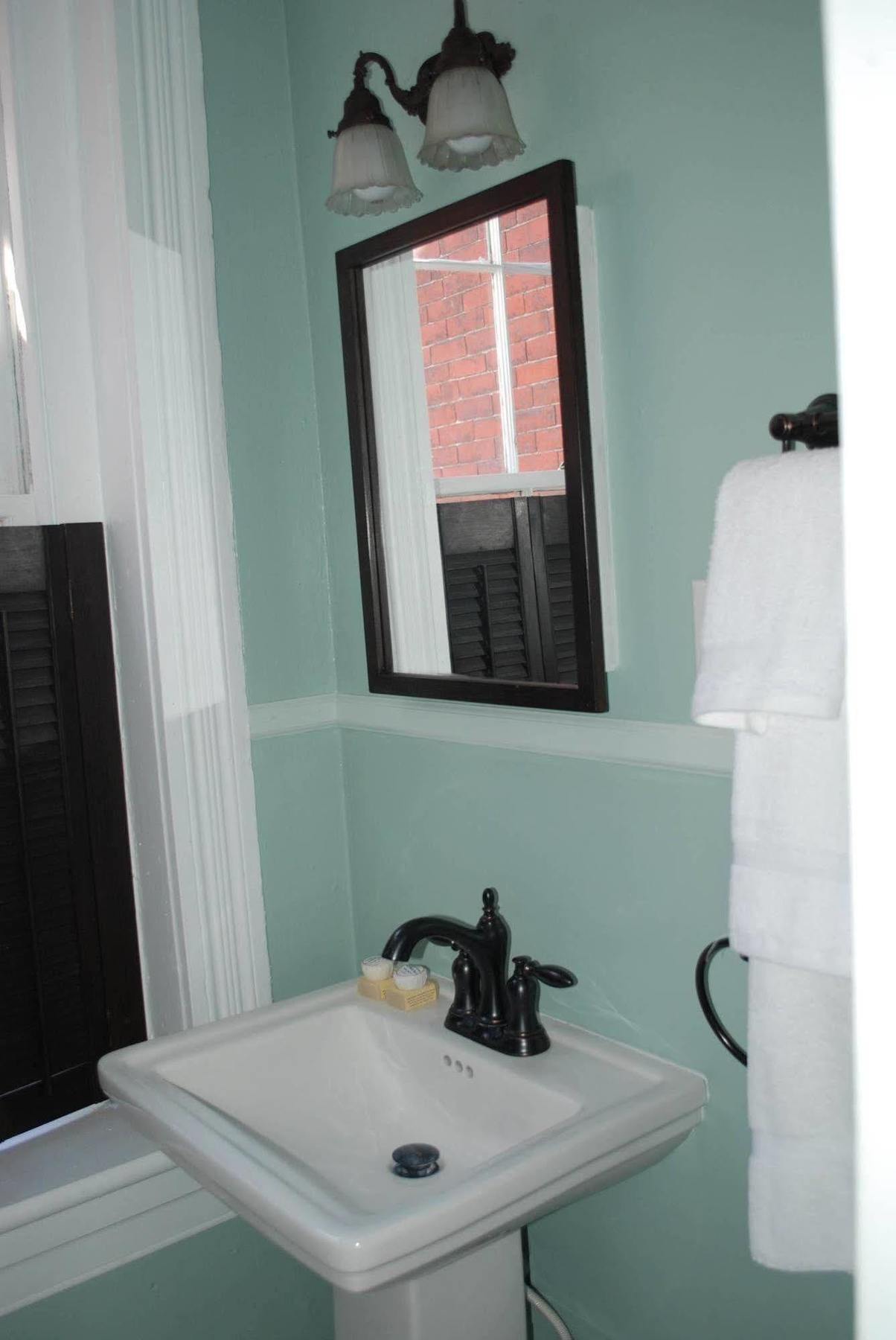 Inn At Patrick Henry'S Richmond Bagian luar foto